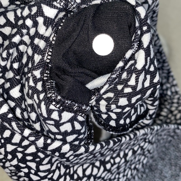 Lululemon Wunder Under Miss Mosaic High Rise Crop Leggings size 6 - Picture 8 of 8